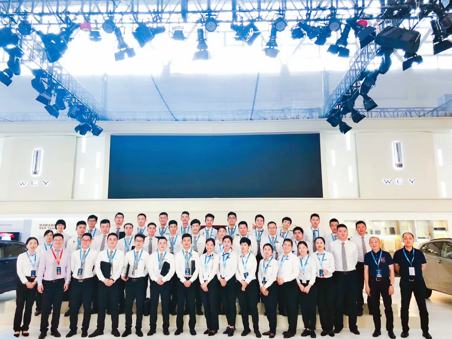 努力到无能为力，拼搏到感动自己