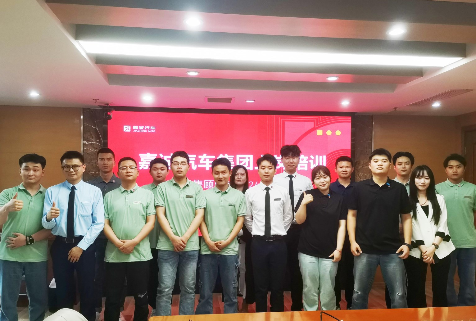 新兵强淬炼，利刃待出鞘——成都区域销售顾问线下上岗培训圆满结训