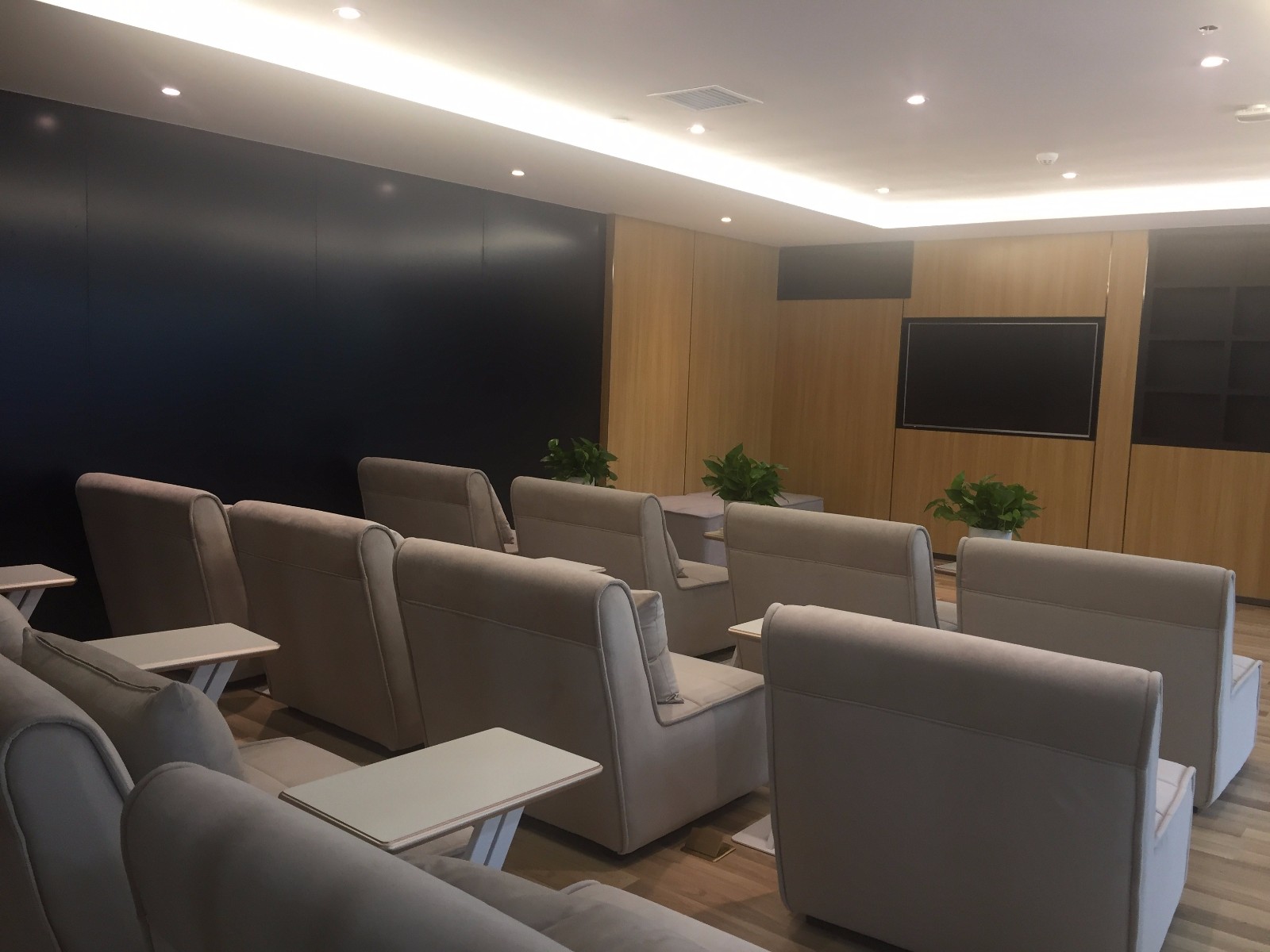 1511321541573493Dby7.jpg 1511321541573493Dby7.jpg